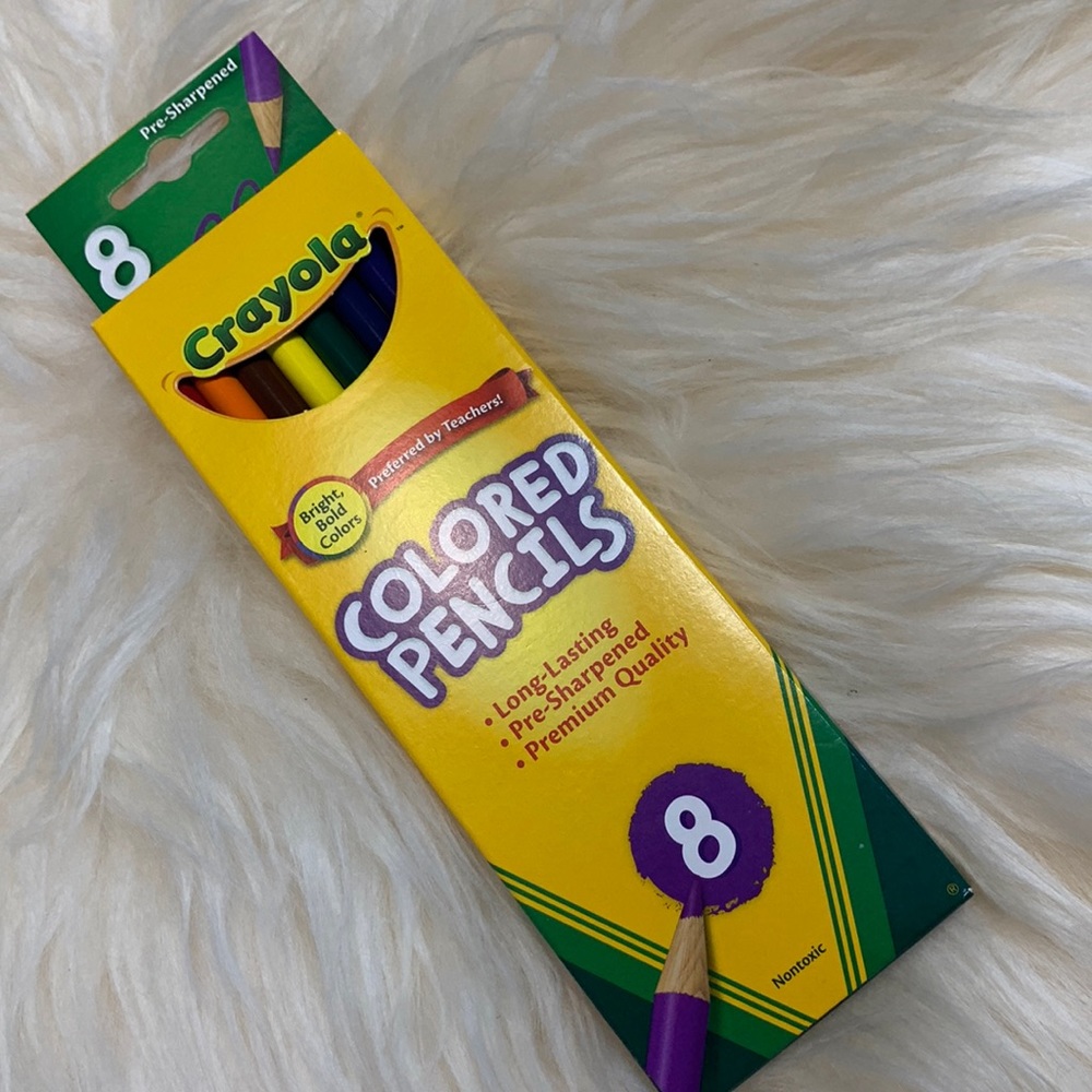 Free with bundle set of 8 pencil crayons